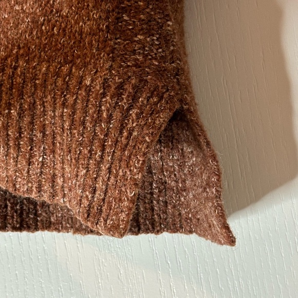 Jones New York Burnt Orange Sweater - Picture 3 of 3